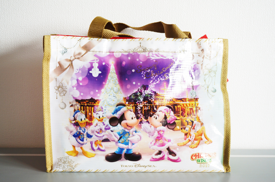 ディズニークリスマスのミニバッグ付きチョコクランチ ディズニー旅行宿泊記