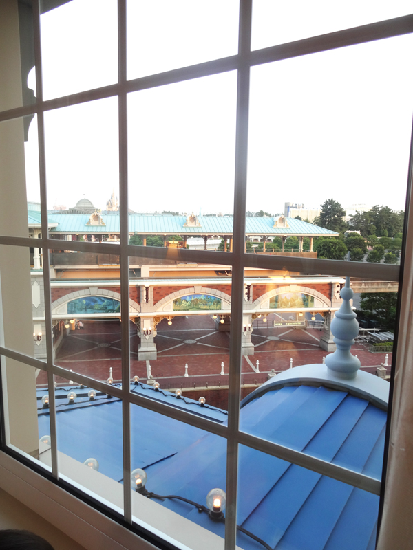 ディズニーランドホテルコンシェルジュタレットルームからの眺め