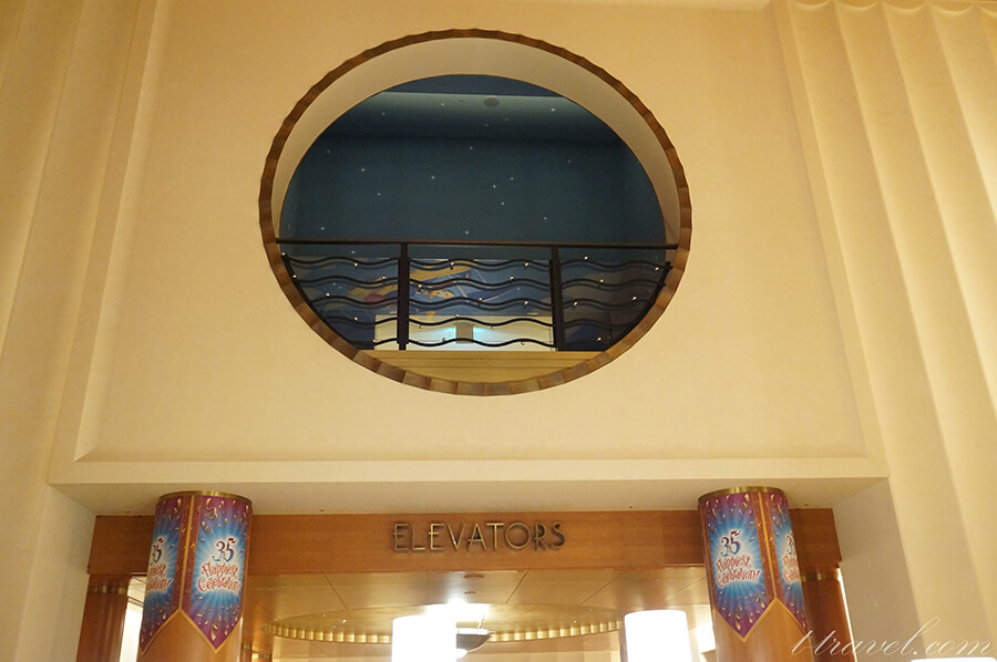 ディズニーアンバサダーホテル35周年のデコレーション
