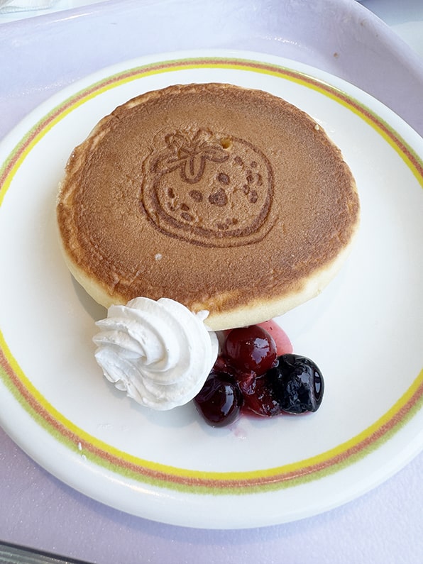 トイストーリーホテルのロッツォガーデンカフェの朝食ブッフェ